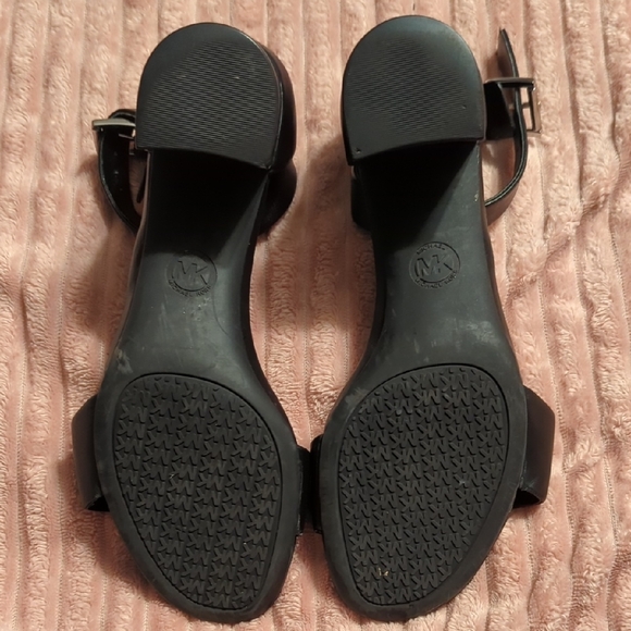 Michael Kors Black Sandals with Silver Logo - Picture 8 of 10